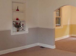 1138 Pine Ln, Chester, PA 19013