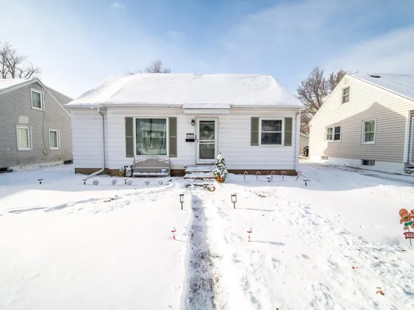 1203 11th Ave NE, Rochester, MN 55906