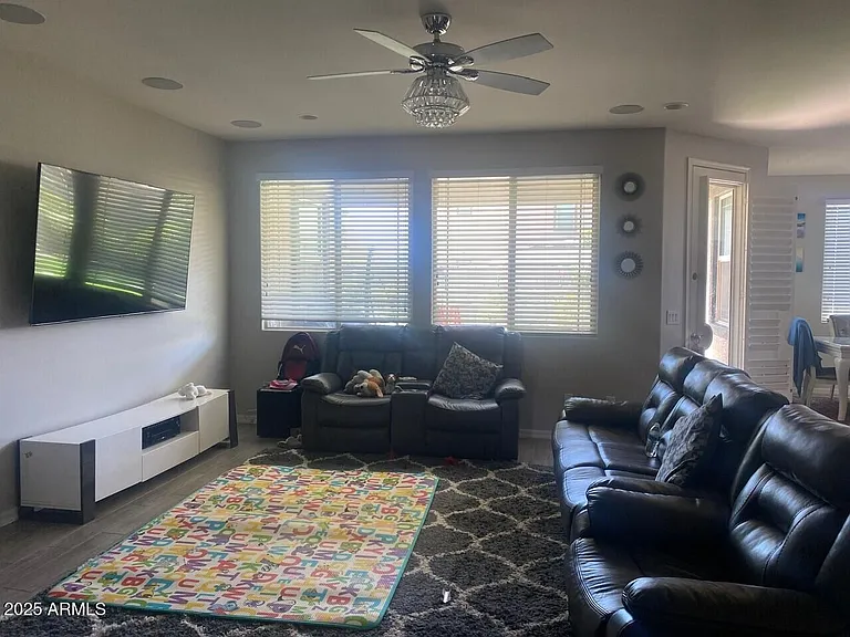 1381 E Scorpio Pl — Photo 5