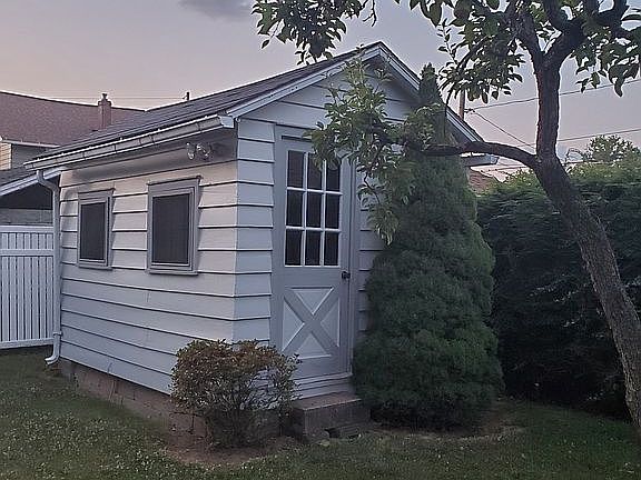 3rd image of 503 S Howard St
