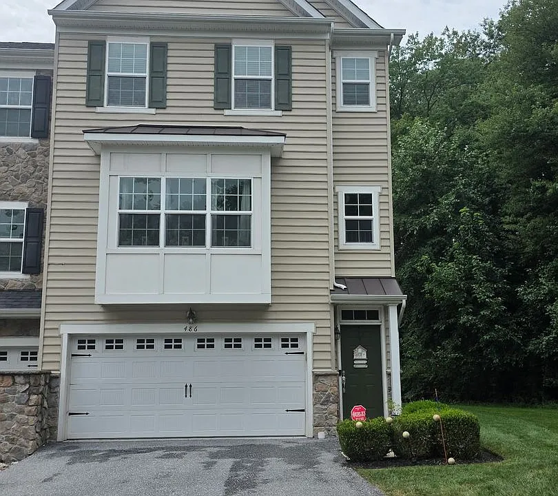 486 Jacobsen Dr