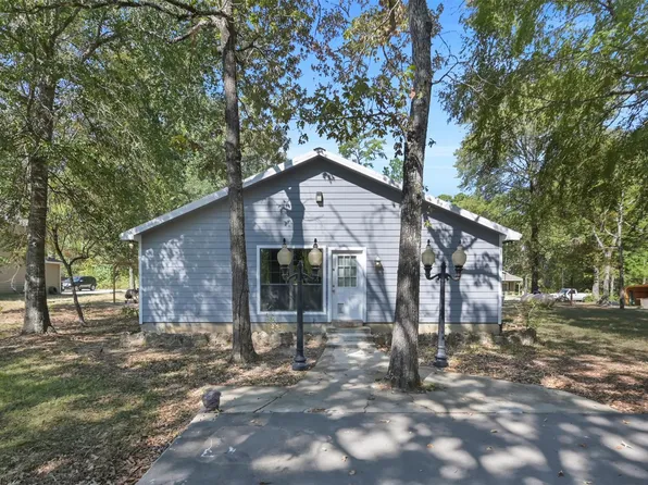 15876 Pecan Dr #B, Montgomery, TX 77356