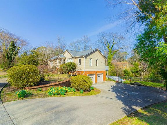 4th image of 721 Smithstone Rd SE