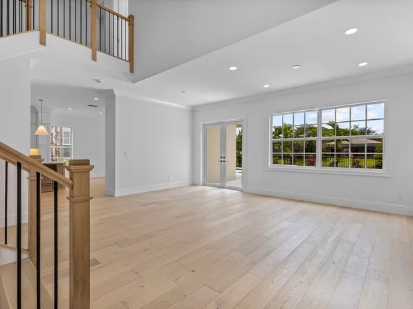 1423 E Barlow Court E, Palm Beach Gardens, FL 33410