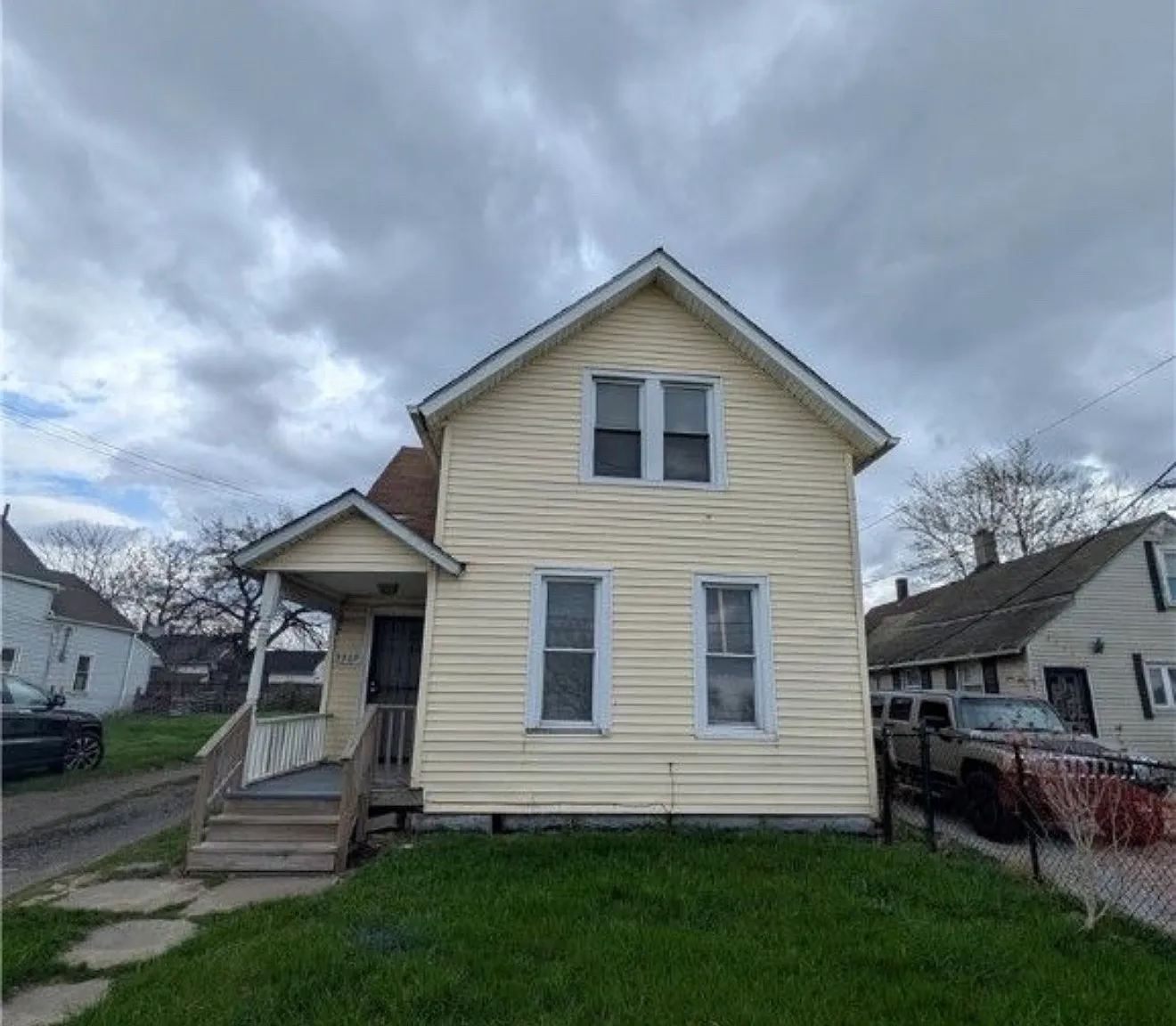 3 bed, 1082 sqft, $1,500 — Photo 1