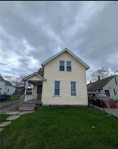 3369 E 49th St Photo 1
