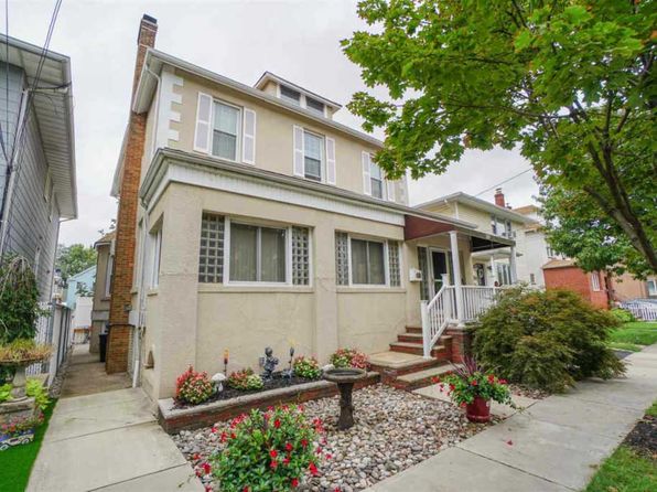 257 Born St Secaucus Nj 07094 Zillow