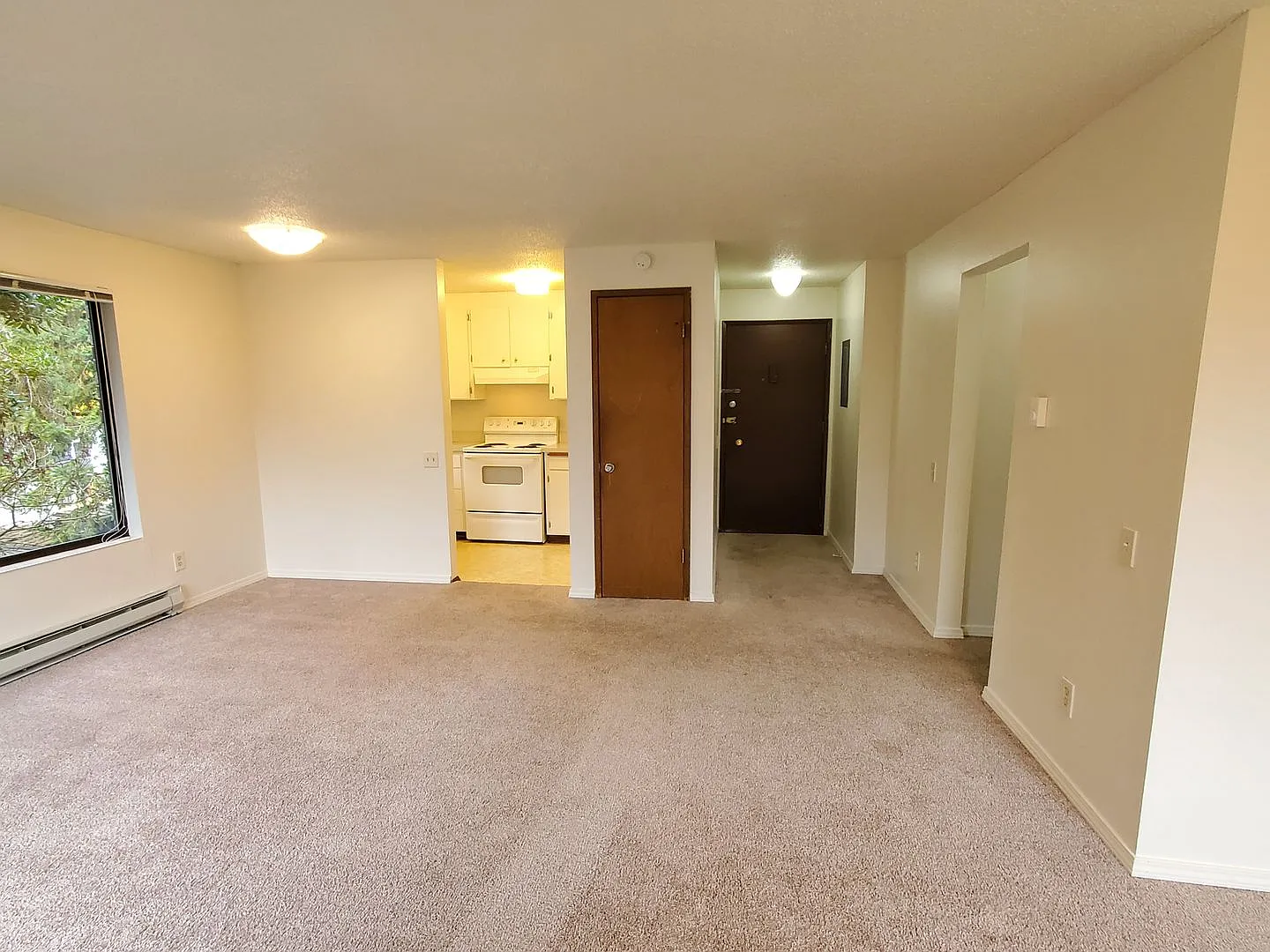 Sands Apartments — Photo 4