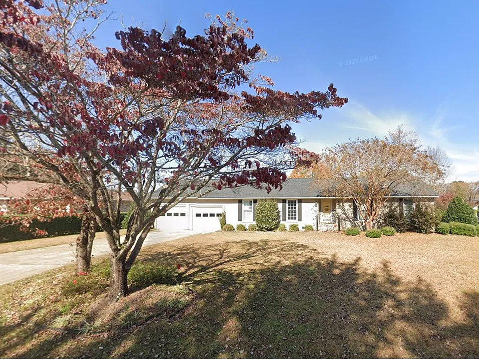 2303 Gingko Dr