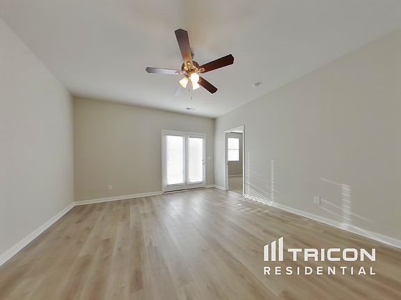 4th image of 1068 Pepper Stone Dr