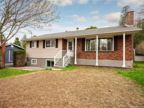 4 Haslett Dr, Quispamsis, NB E2E 4N1