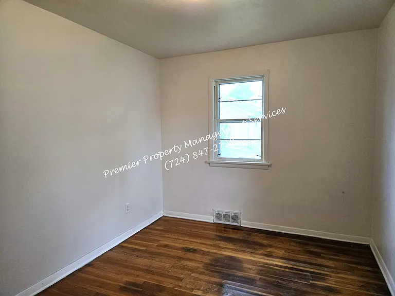 826 W Pearl St — Photo 7