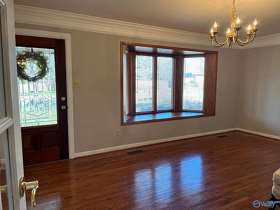 5th image of 1501 Reynard St
