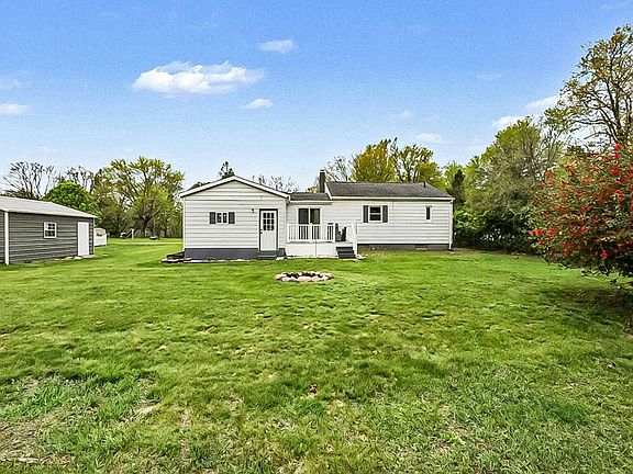 5th image of 615 Gregory Pl