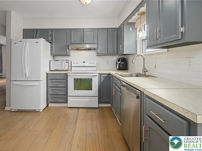 1527 Shipman St — Photo 6