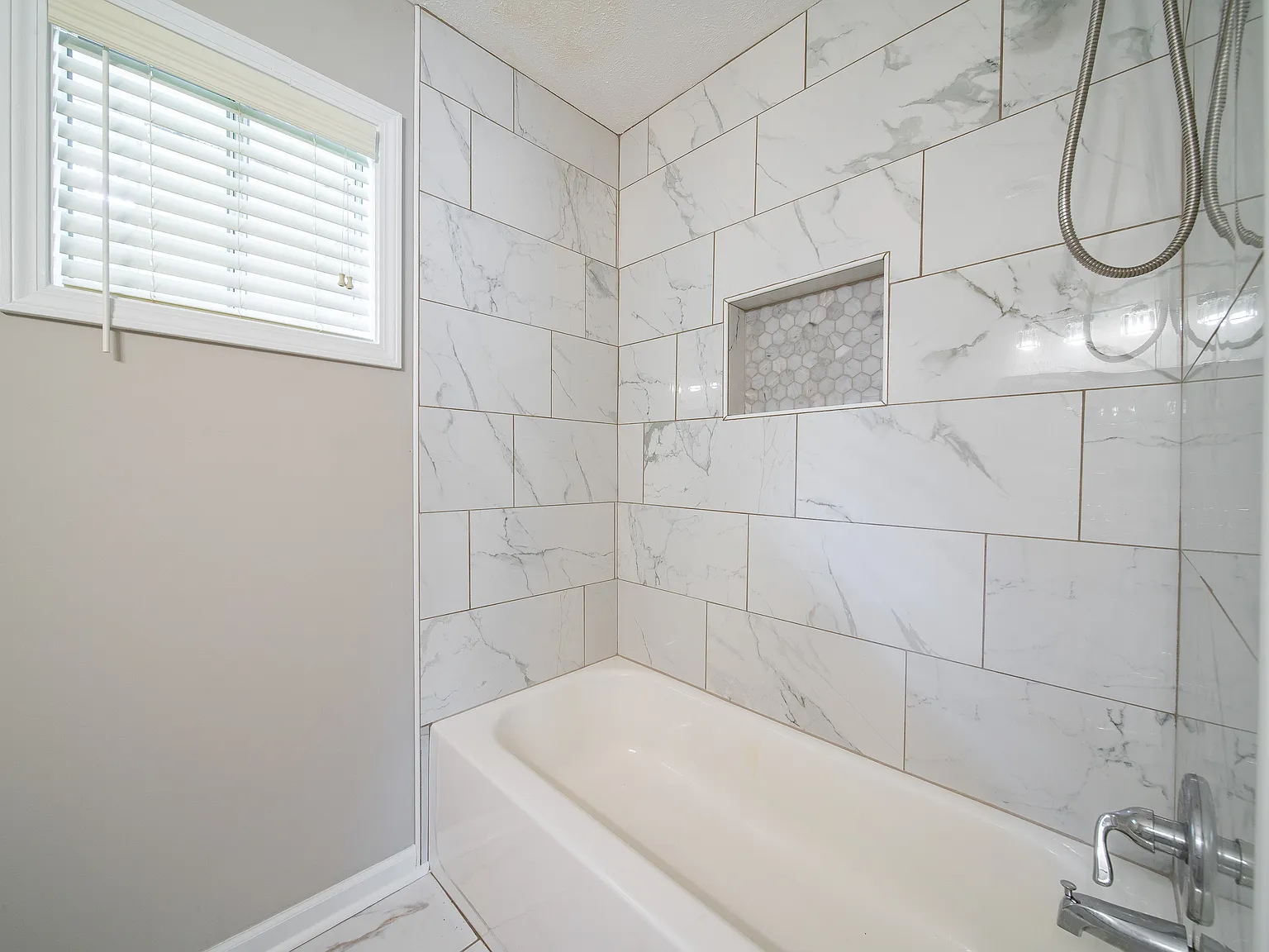 3 bed, 1654 sqft, $1,800 — Photo 2