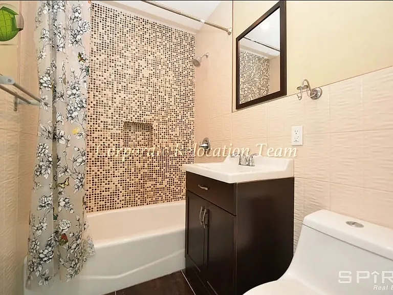30-37 38th St #4 — Photo 14