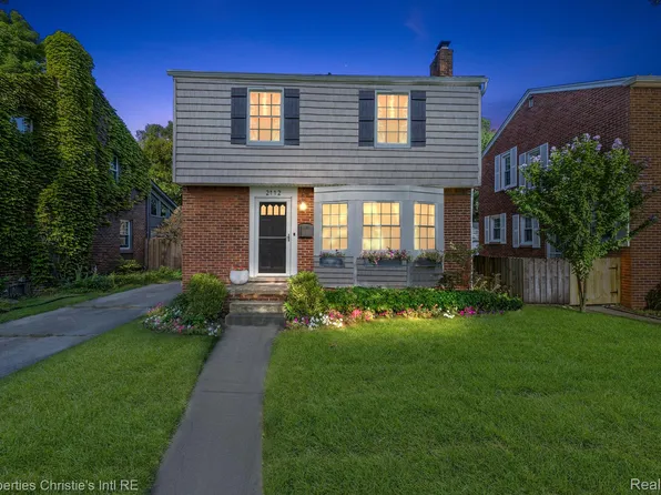 2112 Pinecrest Dr, Ferndale, MI 48220