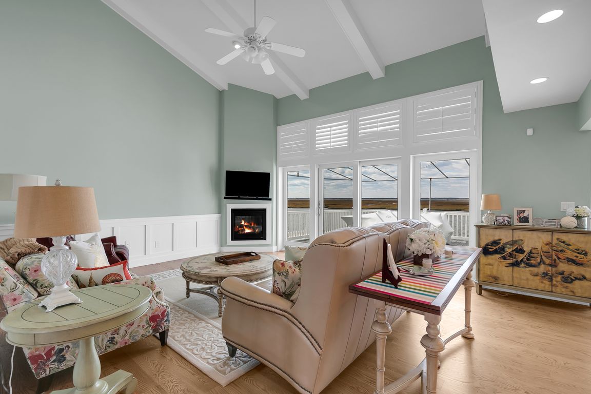 next background image