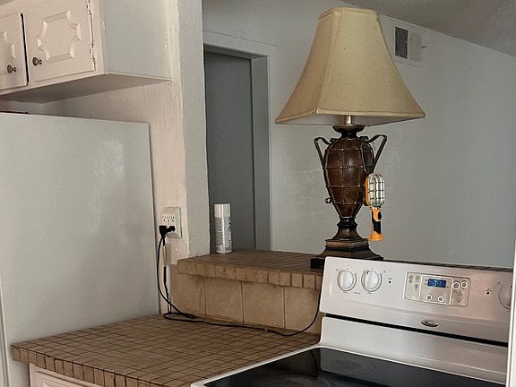 2nd image of 8316 YORK DR