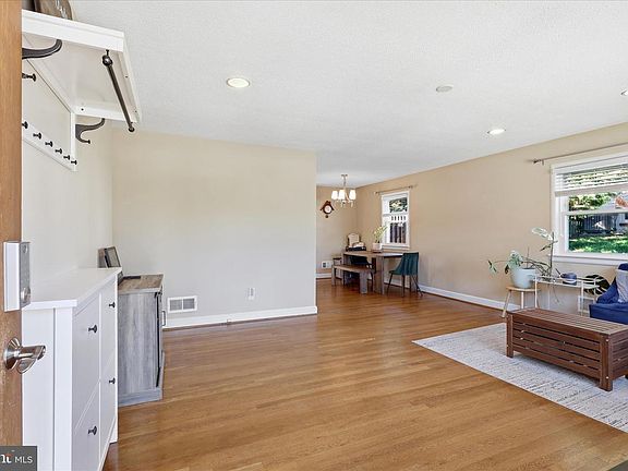 4th image of 100 Tapawingo Rd SE