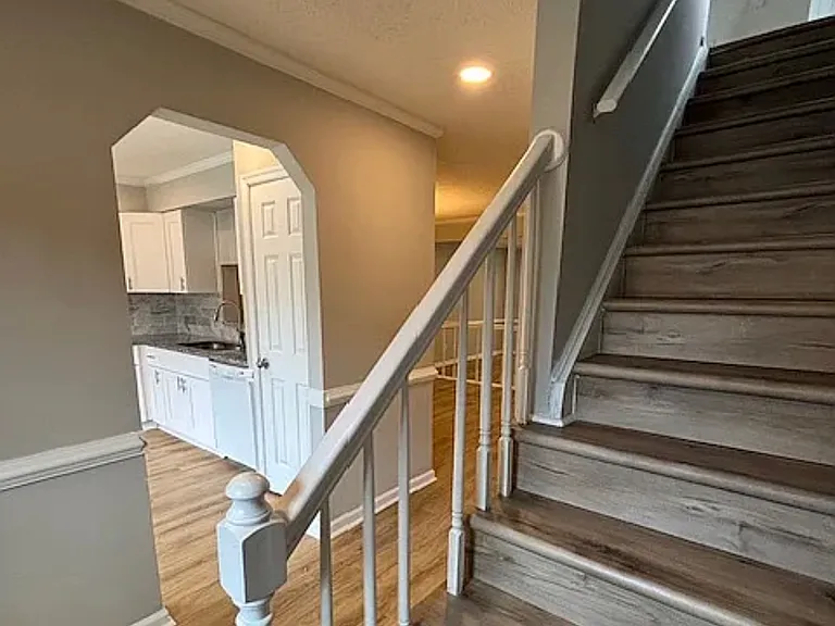 5569 Campus Dr — Photo 9
