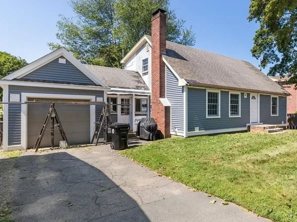 34 Heather St, Beverly, MA 01915