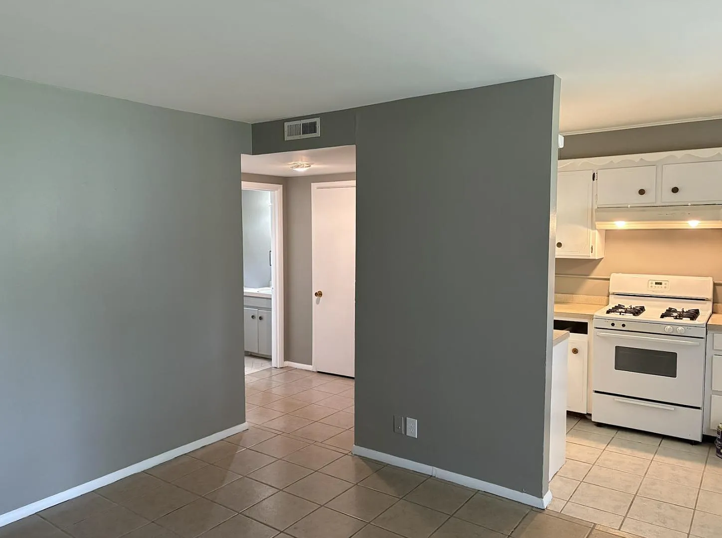 915 Dewey Ave - 915 Dewey Ave. UNIT #6 — Photo 2