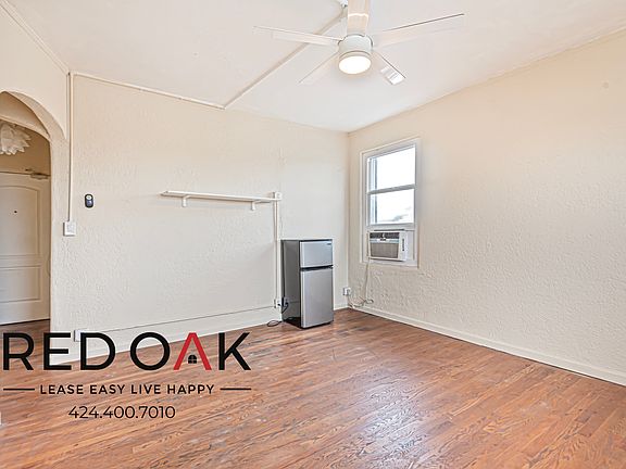 2nd image of 2731 Beverly Blvd #414