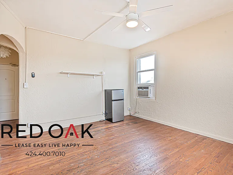 2731 Beverly Blvd #414 — Photo 2