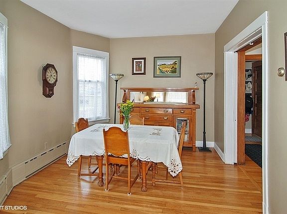 5th image of 801 S Elmwood Ave