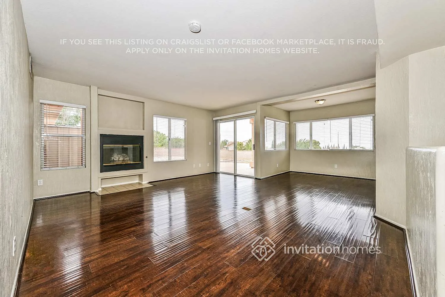 5319 Gardendale Ln Palmdale, CA 93551 — Photo 4