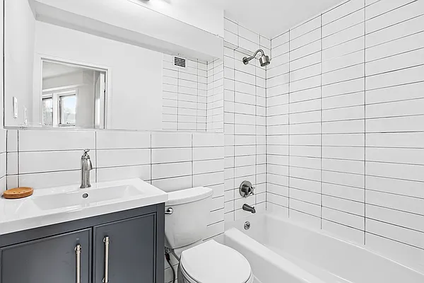 Sold by Compass | media 7