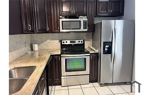 1679 NW 15th Vis Photo 1