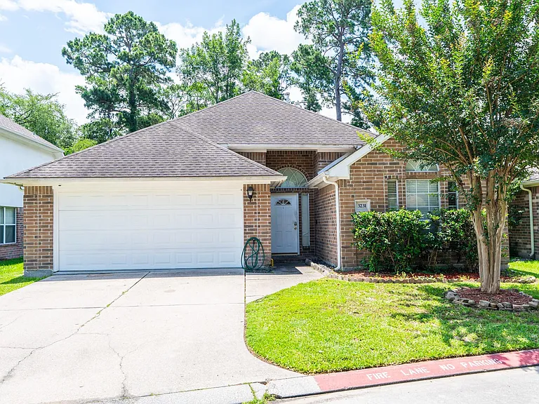 3231 Candlepine Dr — Photo 1