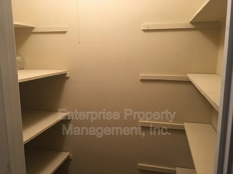 7019 Shadow Oaks Dr — Photo 15