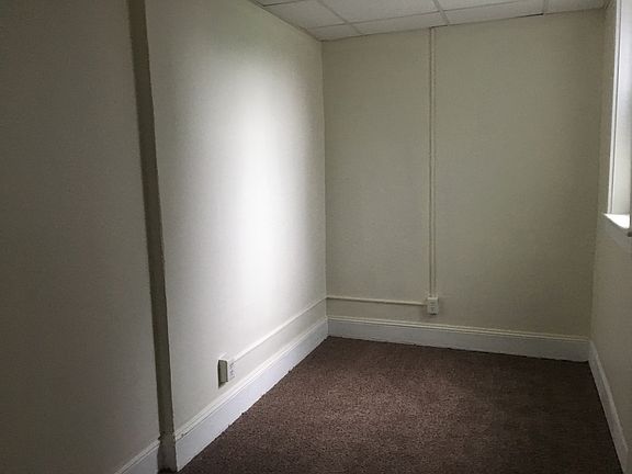 4th image of 52 E Stratford Ave APT F