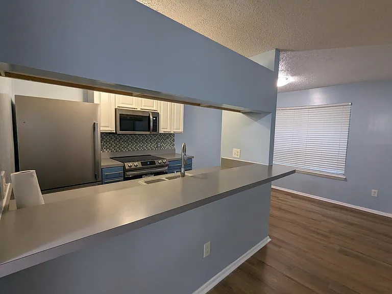 4120 Thalia Station Cir — Photo 4