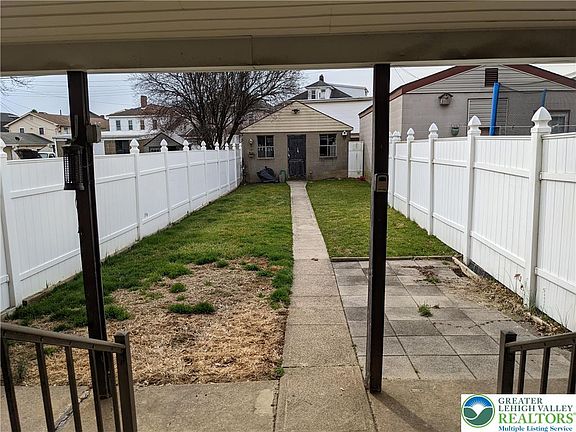 2nd image of 2434 Birch St