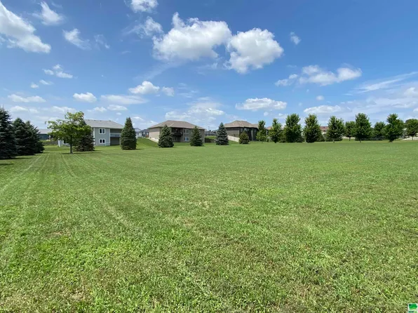 Dogwood 1st Addition Lot 6, Le Mars, IA 51031