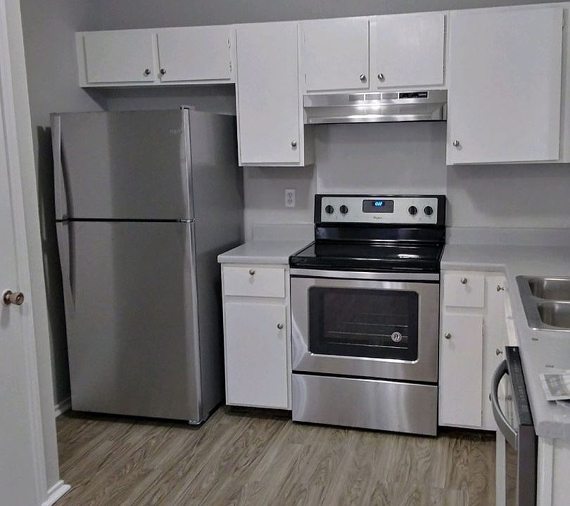 1st image of 5225 Meadow Fld APT 2