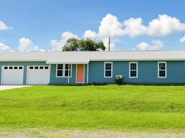 132 Copano Heights Blvd, Rockport, TX 78382