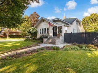 189 1st St, Crystal Lake, IL 60014