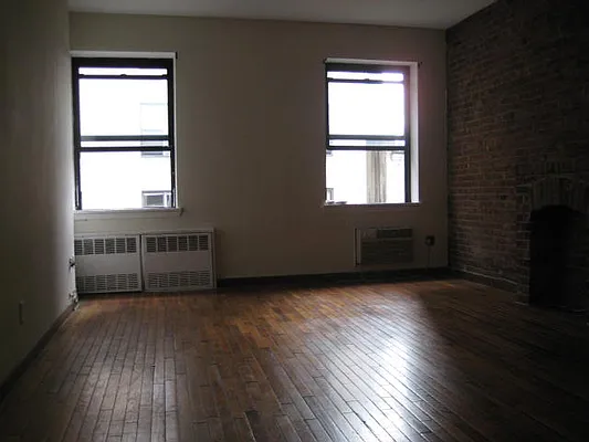 Rented by Magnone Real Estate | media 11