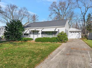 912 E Fairlawn Dr, Urbana, IL
