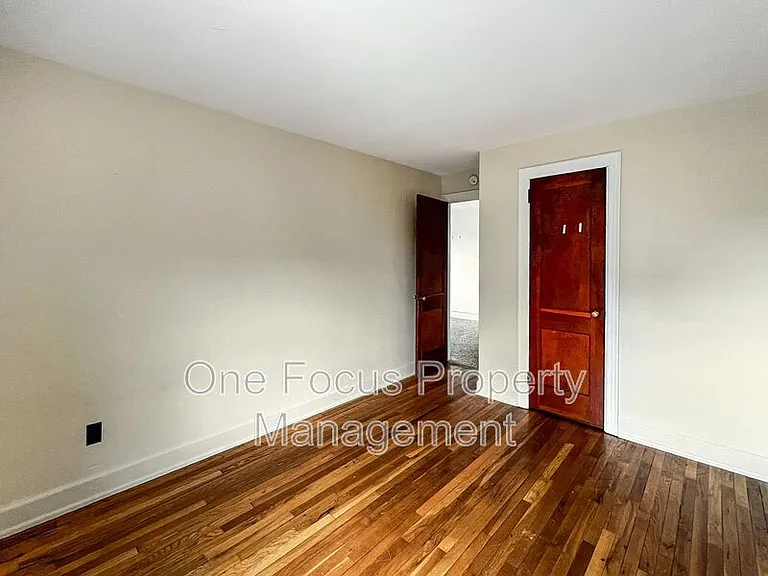 236 Pennsylvania Ave — Photo 7
