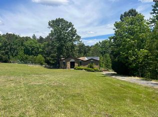 554 Woodland Rd, Silverstreet, SC 29145