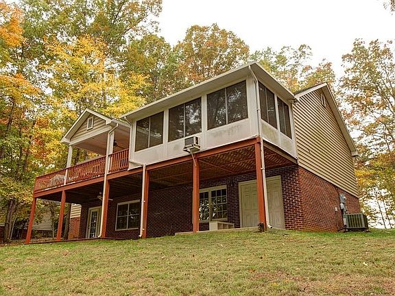4th image of 347 Oak Run