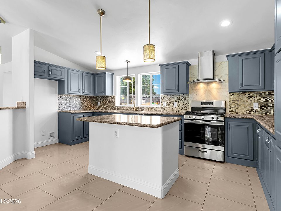 1st image of 592 Morgan Cir