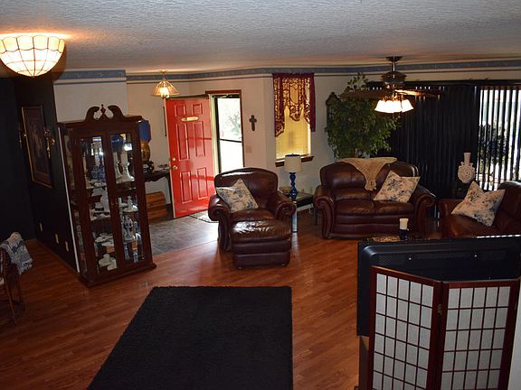 4th image of 525 N Pearl Ave